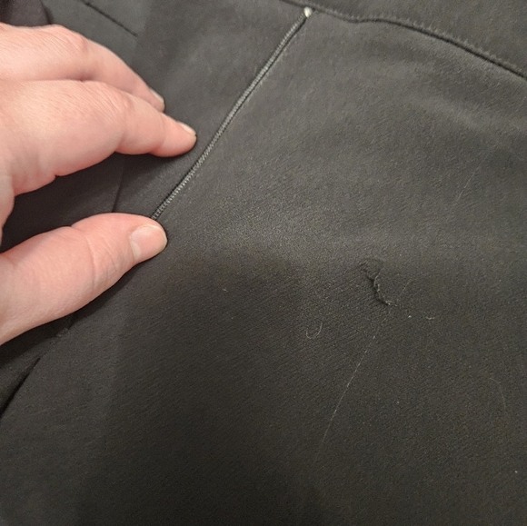 New With Defects! Lane Bryant Plus Size Black Cropped Pants! - Picture 3 of 8